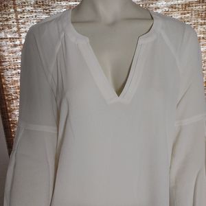 Vince Camuto Women's Top Size M Long Sleeve